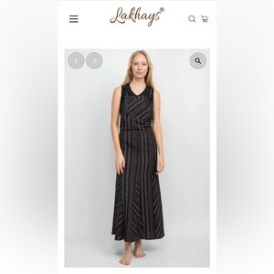 Chic Black Striped Maxi Dress